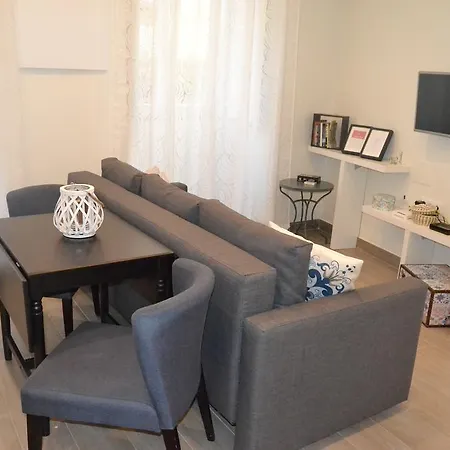 Apartmán New Charming Flat In The Heart Of *