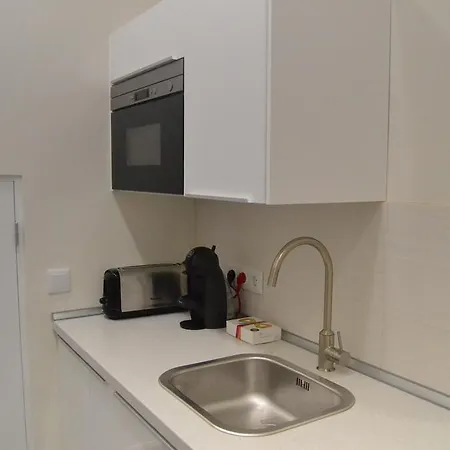 Apartment New Charming Flat In The Heart Of Lisbon